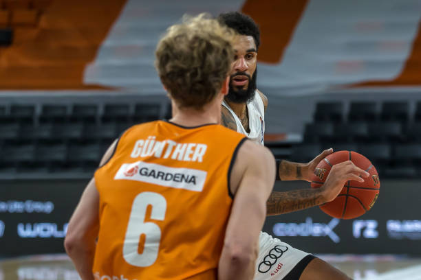 本赛季表现 本赛季表现