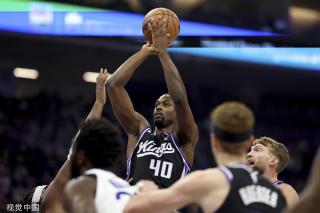 雷拉与前锋 雷拉与前锋