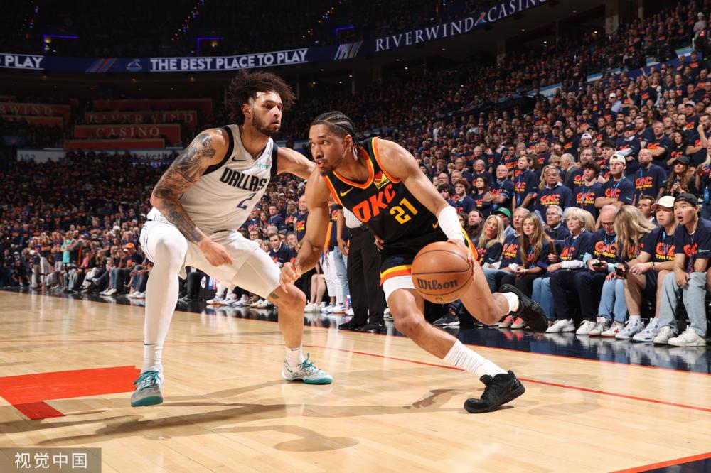 表现稳健 表现稳健