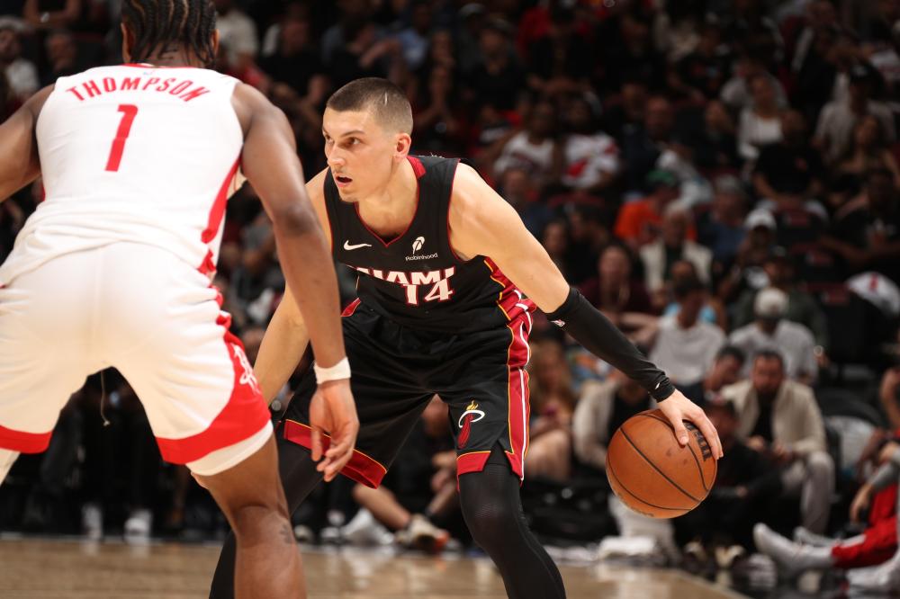 及迪亚斯等 及迪亚斯等