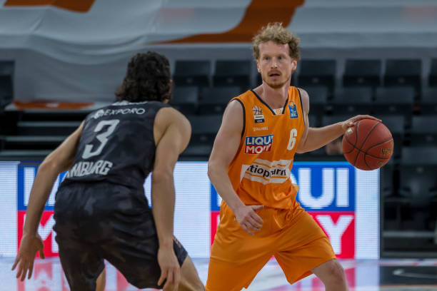 斯图加特不 斯图加特不